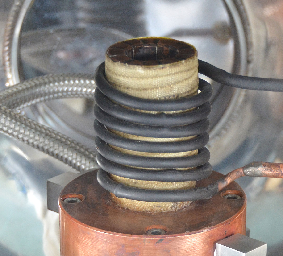 水冷铜坩埚dia40x50mm坩埚内尺寸悬浮专用水冷铜坩埚坩埚10~15min融化